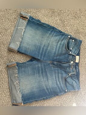 Anthropologie Pilcro The  High Rise Cuffed Jean Shorts Blue
Size 26